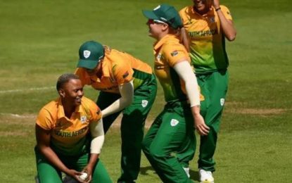 Klaas, Kapp give South Africa first win in tri-series