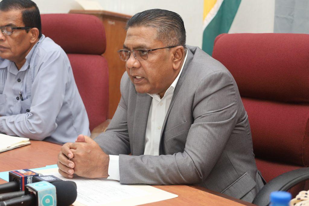 Minister of Agriculture, Zulfikar Mustapha yesterday during the contracts signing ceremony.