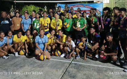 Orealla Falcons male and female teams win Volleyball tournament over the weekend in Berbice