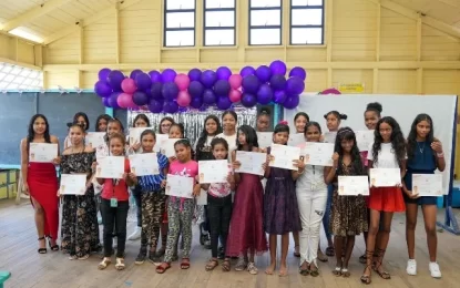 100 migrant students benefit from the Big Sister Mentoring Programme