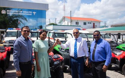 Health Ministry hands over $118M in vehicles to Regs. 1, 7, 8, 9 & 10