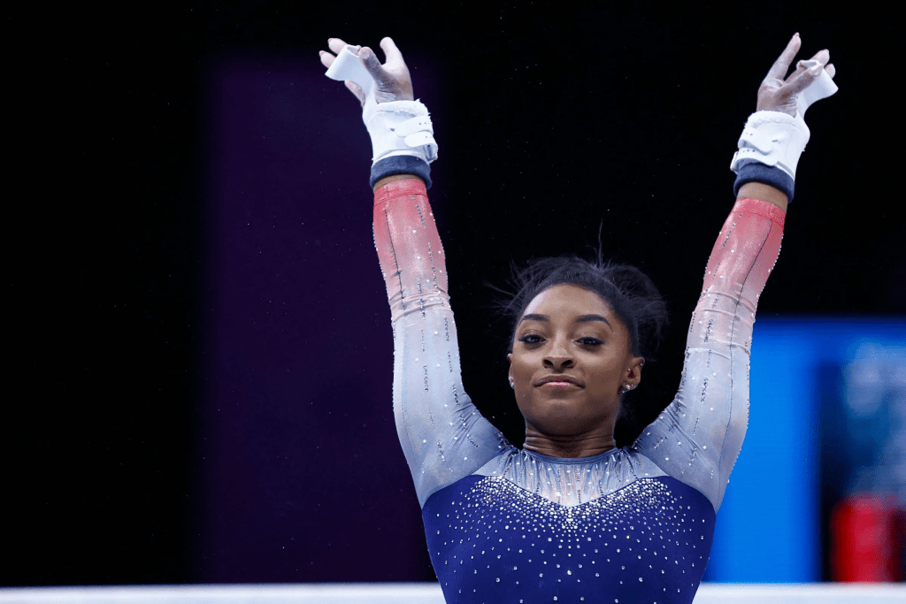 Simone Biles’ 33rd medal at the world championships and Olympics helped the US team to the gold medal.