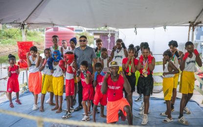 Azruddin Mohamed donates boxing gears to Pace & Power Gym