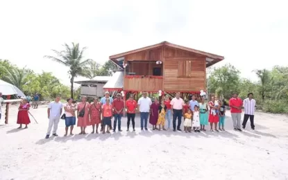 10 families receive new houses in Warapoka, Region One